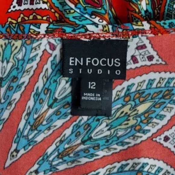 EnFocus Studio Dress - Picture 2 of 2